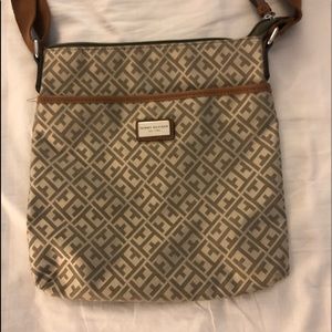 Tommy Hilfiger purse
